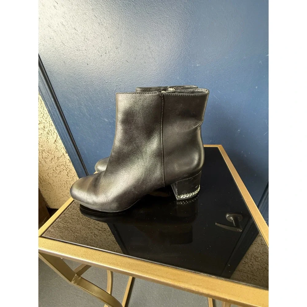 Michael Kors Black Leather Chain Heel Ankle Boots Womens 7M Side Zip Booties